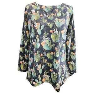 Lucky & Blessed Cactus Succulent 3/4 Sleeve Top Small